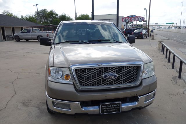 Ford F150 Club Cab 131 WB Pickup Truck