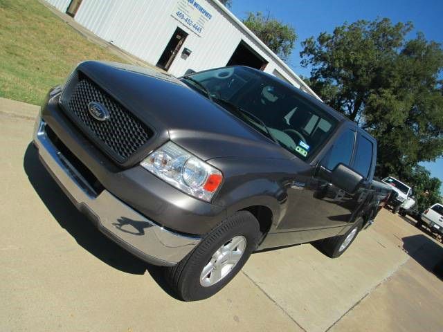 Ford F150 SL Short Bed 2WD Pickup Truck