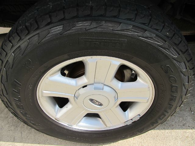 Ford F150 SL Short Bed 2WD Pickup Truck