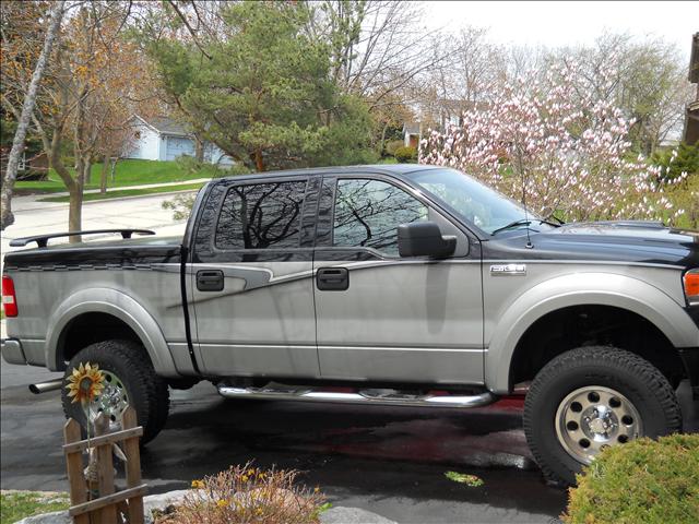 Ford F150 2500,4 DOOR EXT Cab,4x4 Pickup
