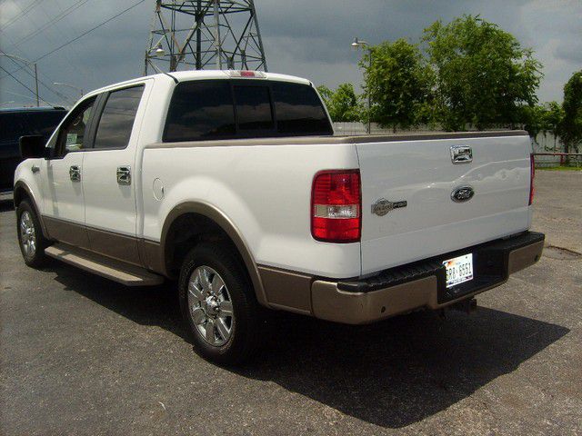 Ford F150 Club Cab 131 WB Pickup Truck