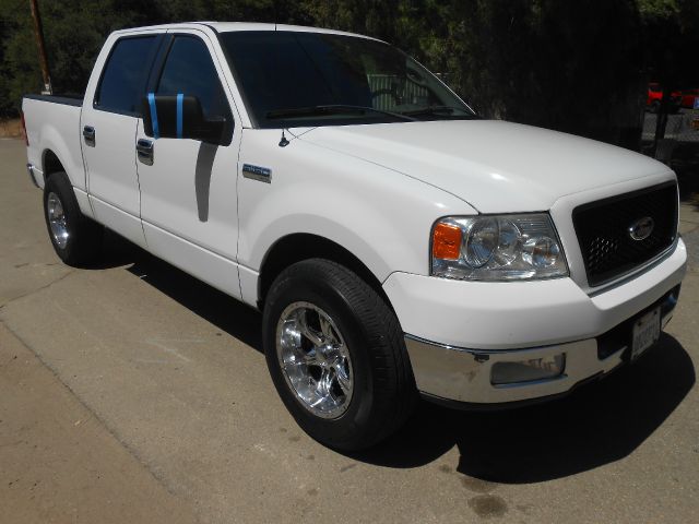 Ford F150 SL Short Bed 2WD Pickup Truck