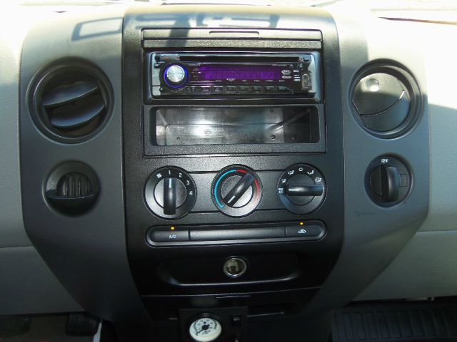 Ford F150 LX V6 Coupe Pickup Truck