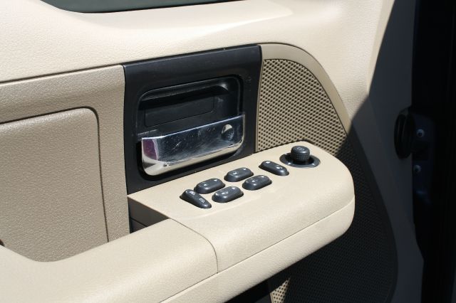 Ford F150 2005 photo 1