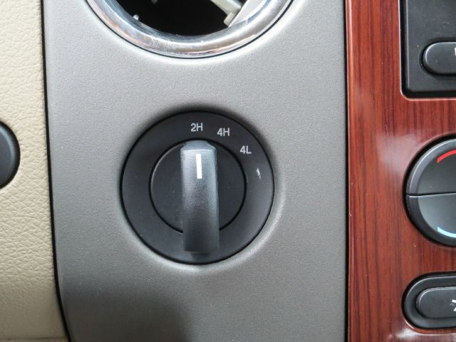 Ford F150 XLT Supercrew Short Bed 2WD Pickup Truck