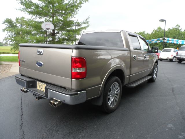 Ford F150 Club Cab 131 WB Pickup Truck