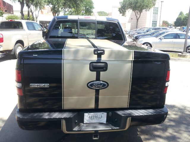 Ford F150 Club Cab 131 WB Pickup Truck