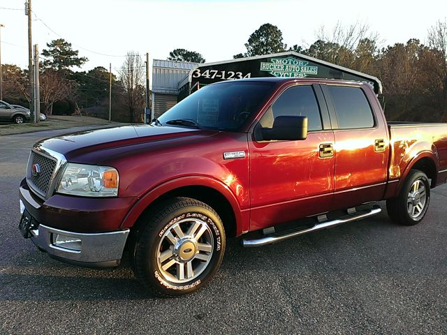 Ford F150 Club Cab 131 WB Pickup Truck