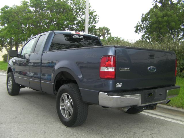 Ford F150 XL 2WD Reg Cab Pickup Truck