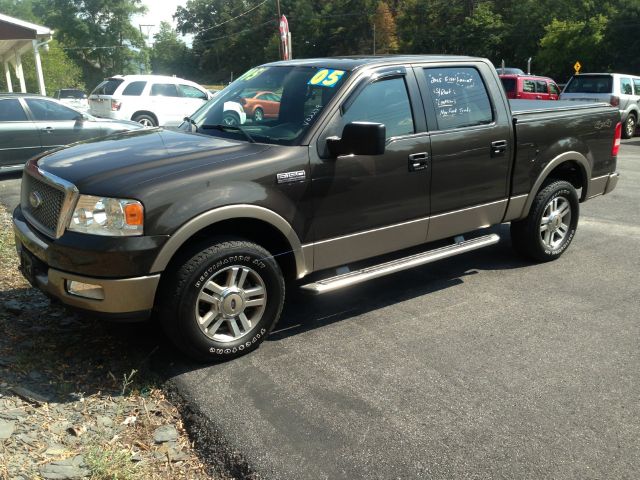 Ford F150 XLT Supercrew Short Bed 2WD Pickup Truck
