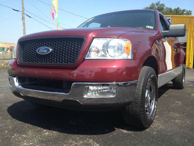 Ford F150 SLE 5.3L V8 4WD 9 Passenger ABS TC Pickup Truck