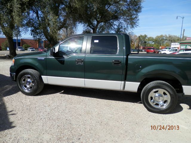 Ford F150 SL Short Bed 2WD Pickup Truck