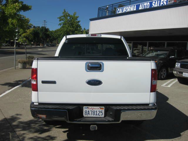 Ford F150 Club Cab 131 WB Pickup Truck