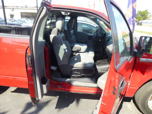 Ford F150 Low Miles Great Gas Milage Pickup Truck