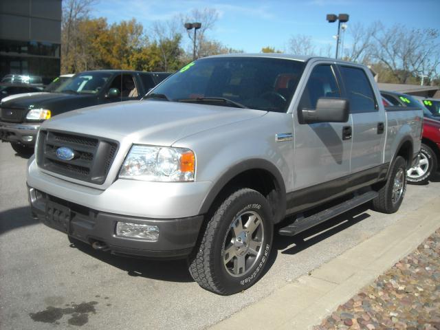 Ford F150 EXT CAB 4WD 143.5wb Sedan
