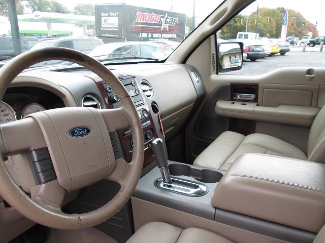 Ford F150 XLT Supercrew Short Bed 2WD Pickup Truck