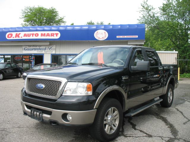 Ford F150 XLT Supercrew Short Bed 2WD Pickup Truck