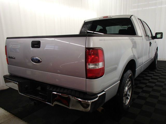 Ford F150 XLT Supercrew Short Bed 2WD Pickup Truck