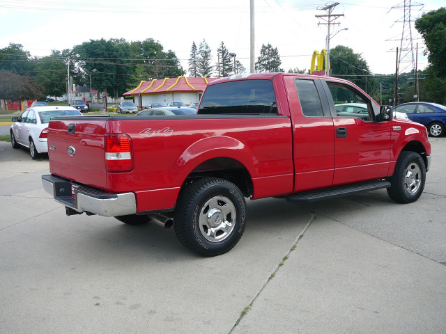 Ford F150 XL 2WD Reg Cab Pickup Truck
