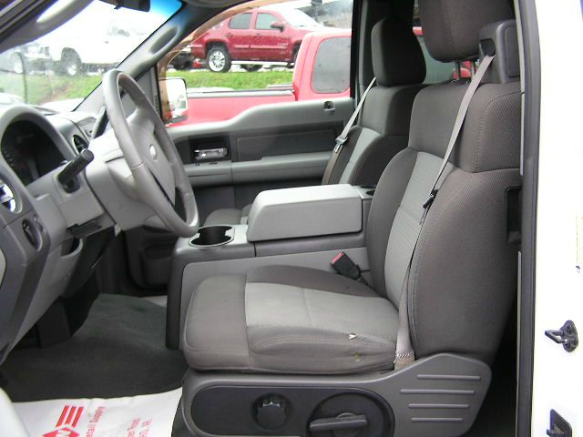 Ford F150 LT Crew Cab Pickup Truck