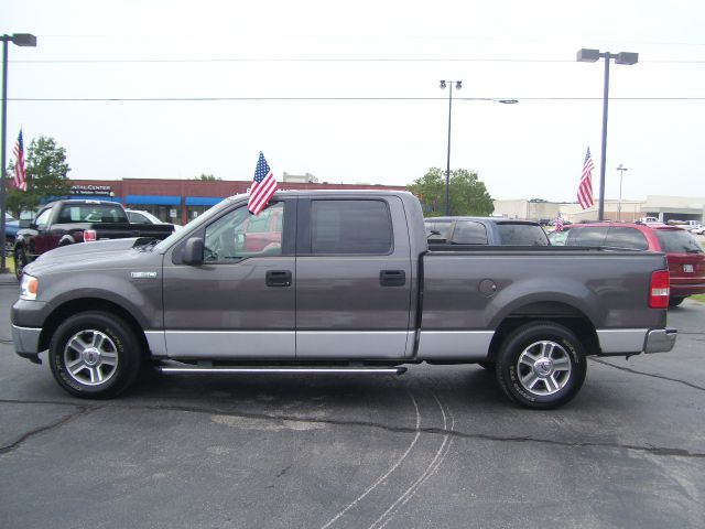 Ford F150 SL Short Bed 2WD Pickup Truck