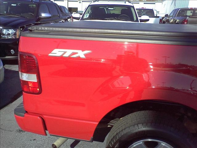 Ford F150 SLT 1 Ton Dually 4dr 35 Pickup