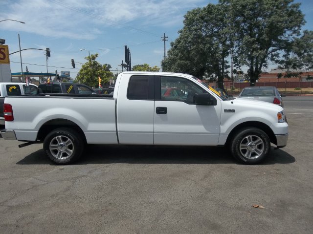 Ford F150 XLT Supercrew Short Bed 2WD Pickup Truck