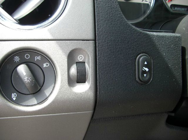 Ford F150 Supercab XL Pickup Truck