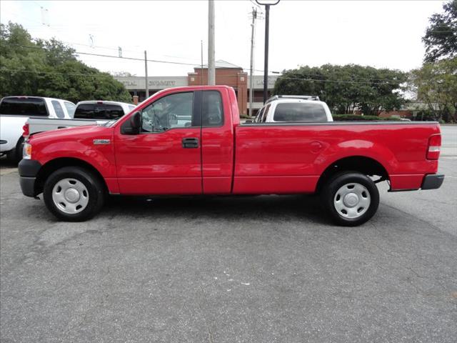 Ford F150 Crew Cab Short Box 2-wheel Drive SLE Pickup Truck