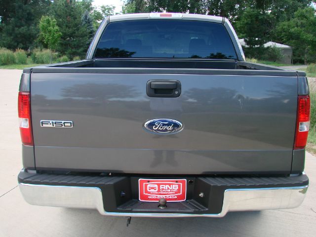 Ford F150 SL Short Bed 2WD Pickup Truck