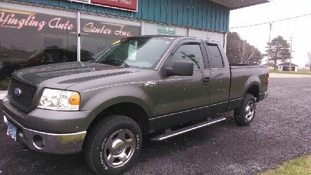 Ford F150 XL 2WD Reg Cab Pickup Truck