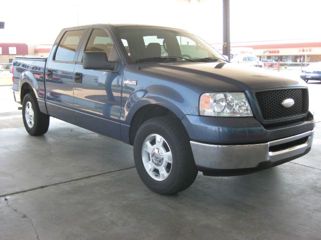 Ford F150 SL Short Bed 2WD Pickup Truck
