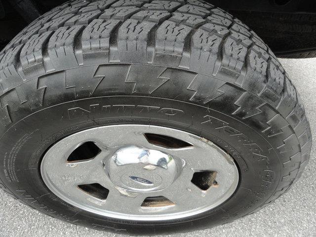 Ford F150 SR5 V6 4WD Pickup Truck