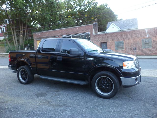 Ford F150 XLT Supercrew Short Bed 2WD Pickup Truck