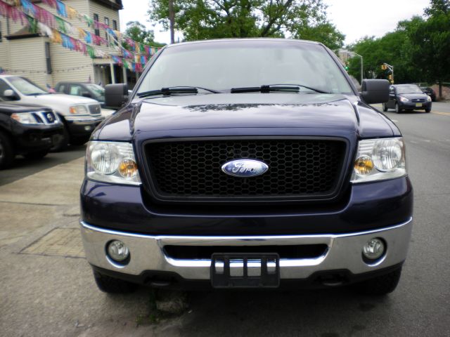 Ford F150 XL 2WD Reg Cab Pickup Truck