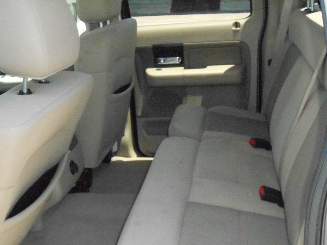 Ford F150 SL Short Bed 2WD Pickup Truck