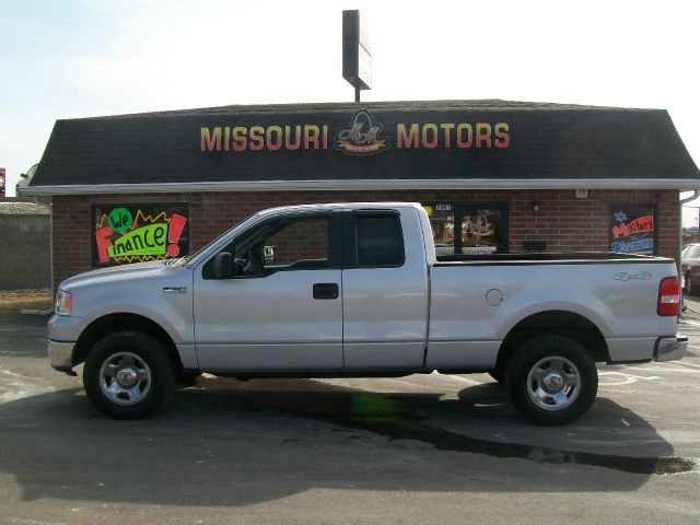 Ford F150 XL 2WD Reg Cab Pickup Truck
