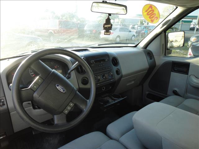 Ford F150 SLE- 4X4 Pickup Truck