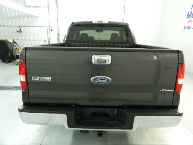Ford F150 XLT Supercrew Short Bed 2WD Pickup Truck