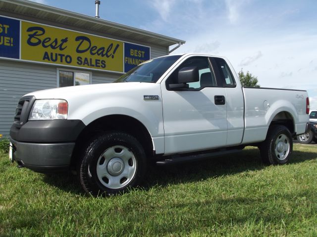 Ford F150 Crew Cab Short Box 2-wheel Drive SLE Pickup Truck