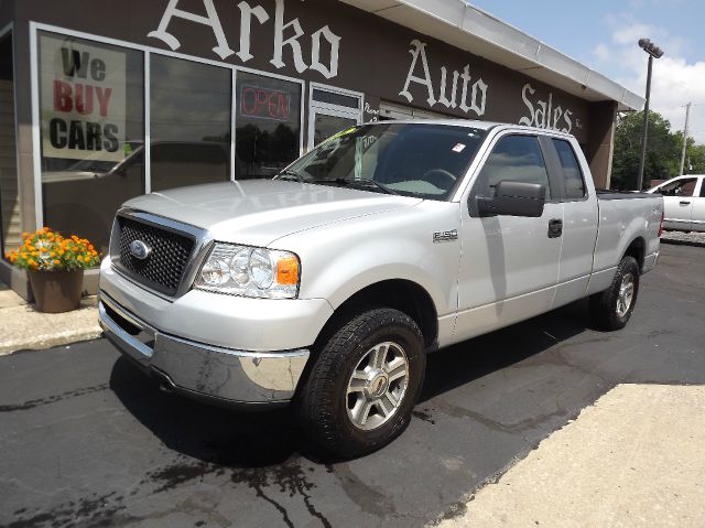 Ford F150 XL 2WD Reg Cab Pickup Truck