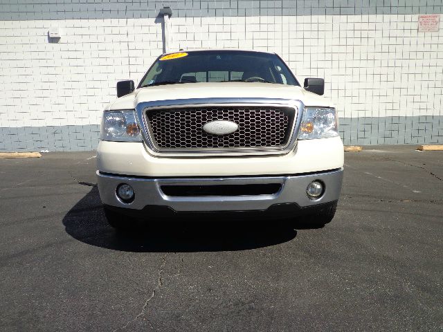 Ford F150 SL Short Bed 2WD Pickup Truck