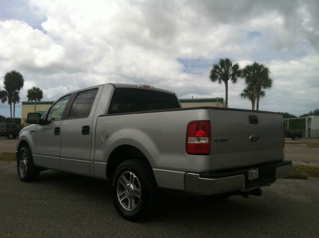 Ford F150 SL Short Bed 2WD Pickup Truck