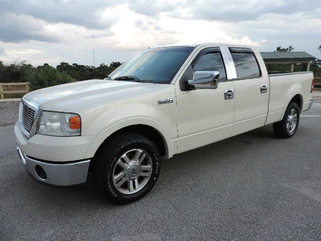 Ford F150 Club Cab 131 WB Pickup Truck