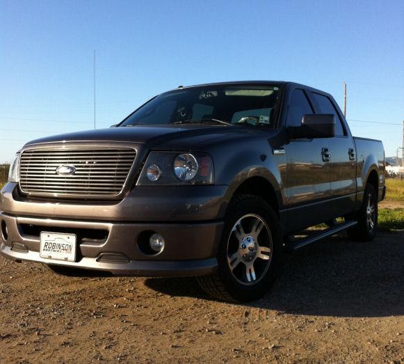 Ford F150 1500 Extended Cab SLE Crew Cab Pickup