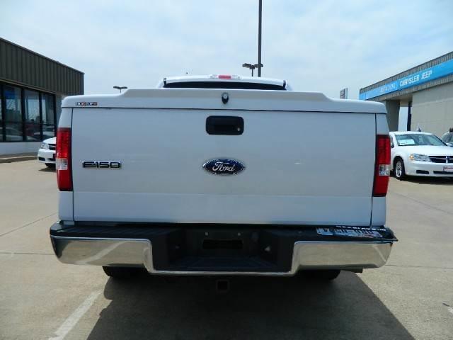 Ford F150 Quad Cab HEMI SLT Pickup Truck