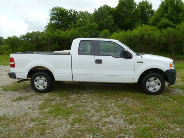 Ford F150 Lariat/ 4 Wheel Drive Extended Cab Pickup