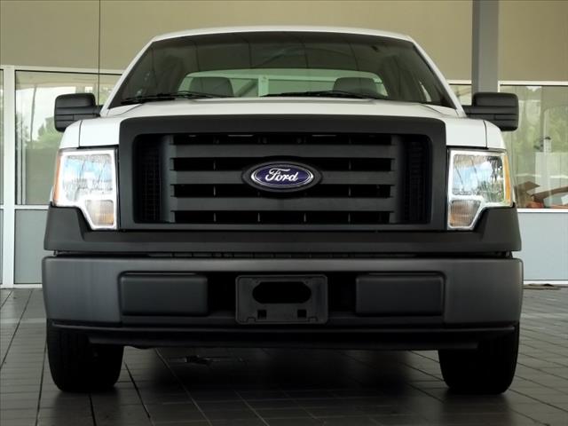 Ford F150 4WD XLT Pickup Truck
