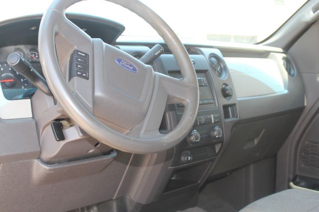 Ford F150 LX V6 Coupe Pickup Truck