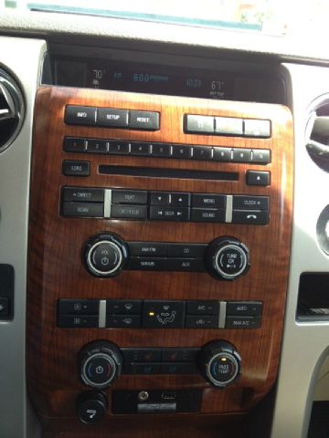 Ford F150 4WD 4dr Auto W/sparecargo Covers Pickup Truck